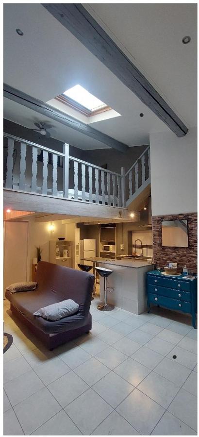 Petit Cocon Pour 2 A 4 Personnes En Centre Ville Appartement Nîmes Buitenkant foto